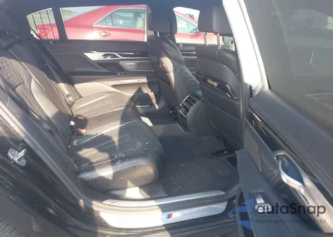 2017 BMW 750I xDrive z USA, uszkodzony, nr VIN WBA7F2C55HG421227